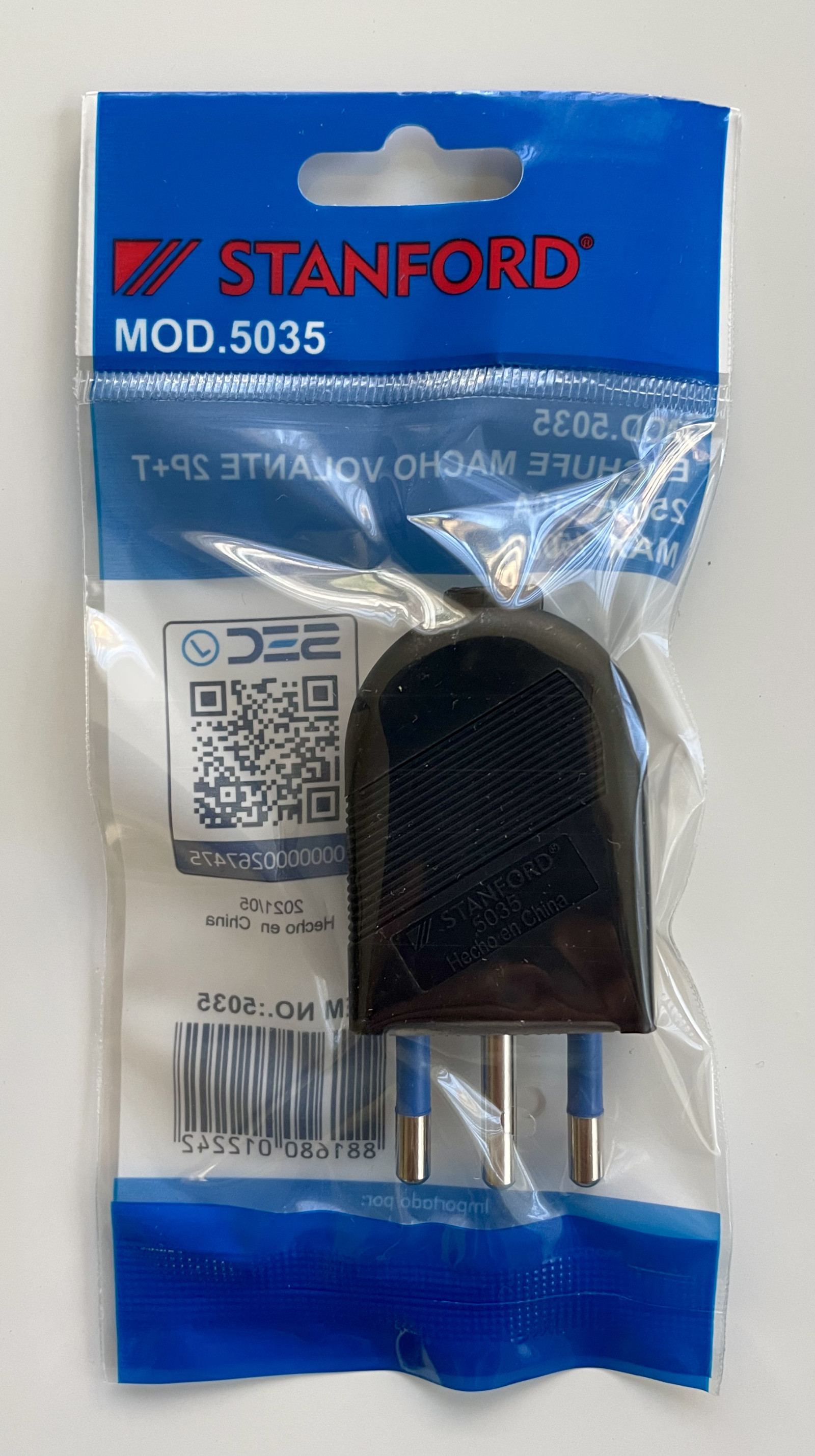 Enchufe volante macho negro - Stanford